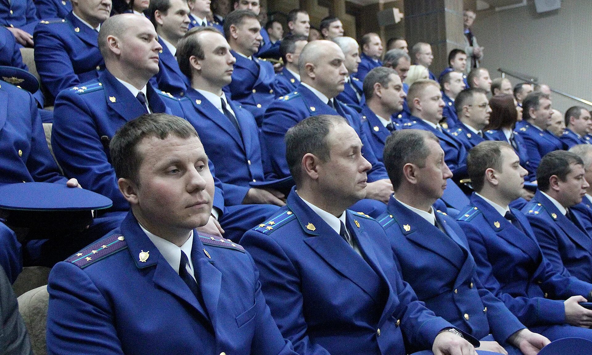 каберник брянская прокуратура. прокуратура володарского района брянск. адрес прокуратуры брянска. прокурор теблеев дорджи брянск. начальник отдела кадров прокуратуры брянской области.