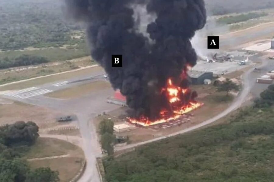 Нападение на военную базу. Кения Военная база США. Нападение на военную базу США. Нападение на американскую базу.