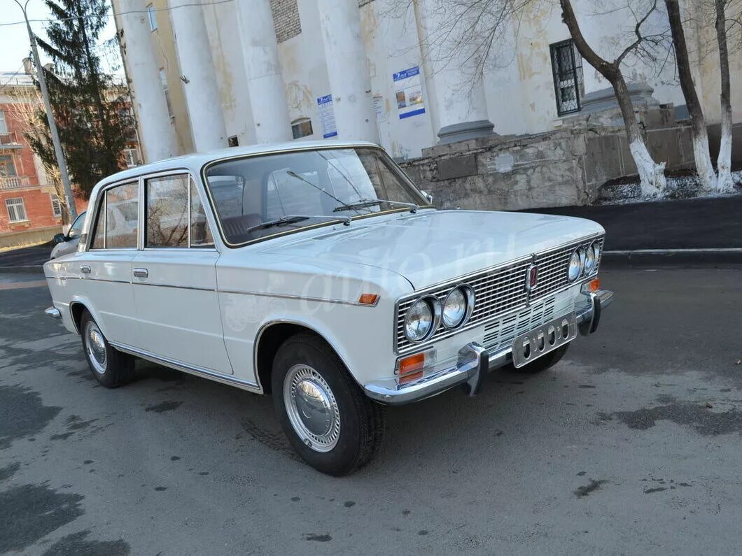 ваз в белой калитве