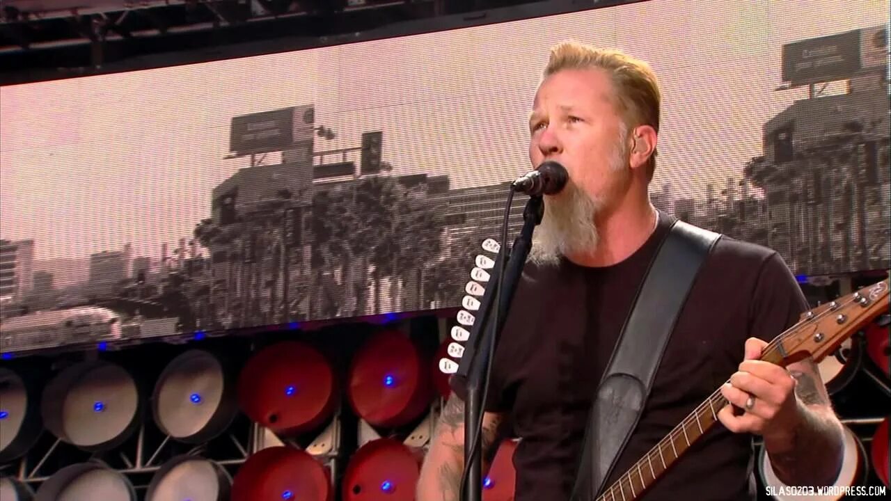 Металлик исполняет песню офицеры. Металлика группа крови видео. metallica - nothing else matters 2007 live video full hd. группа metallica nothing else bridge tv видео. песня queen спела metallica.