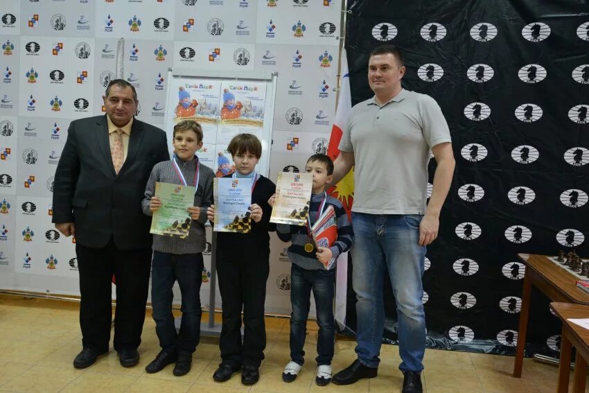 Яков пархомин дзюдо. Турнир 2000. Лорсанов мансур дзюдо. Бег в манеже ярославль. Список легенд в ufc.