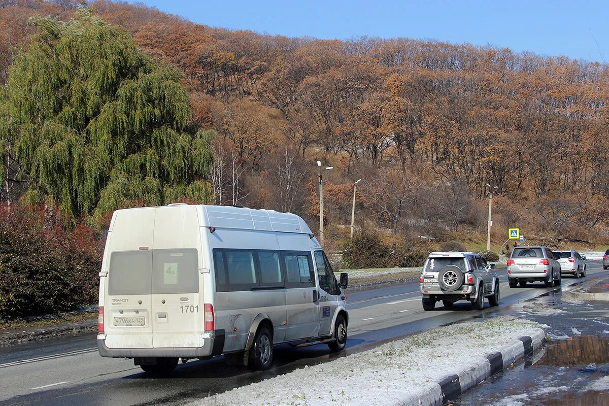 Автобус находка врангель. Автобусы в Находке. 34 Автобус находка. Белые автобусы находка.