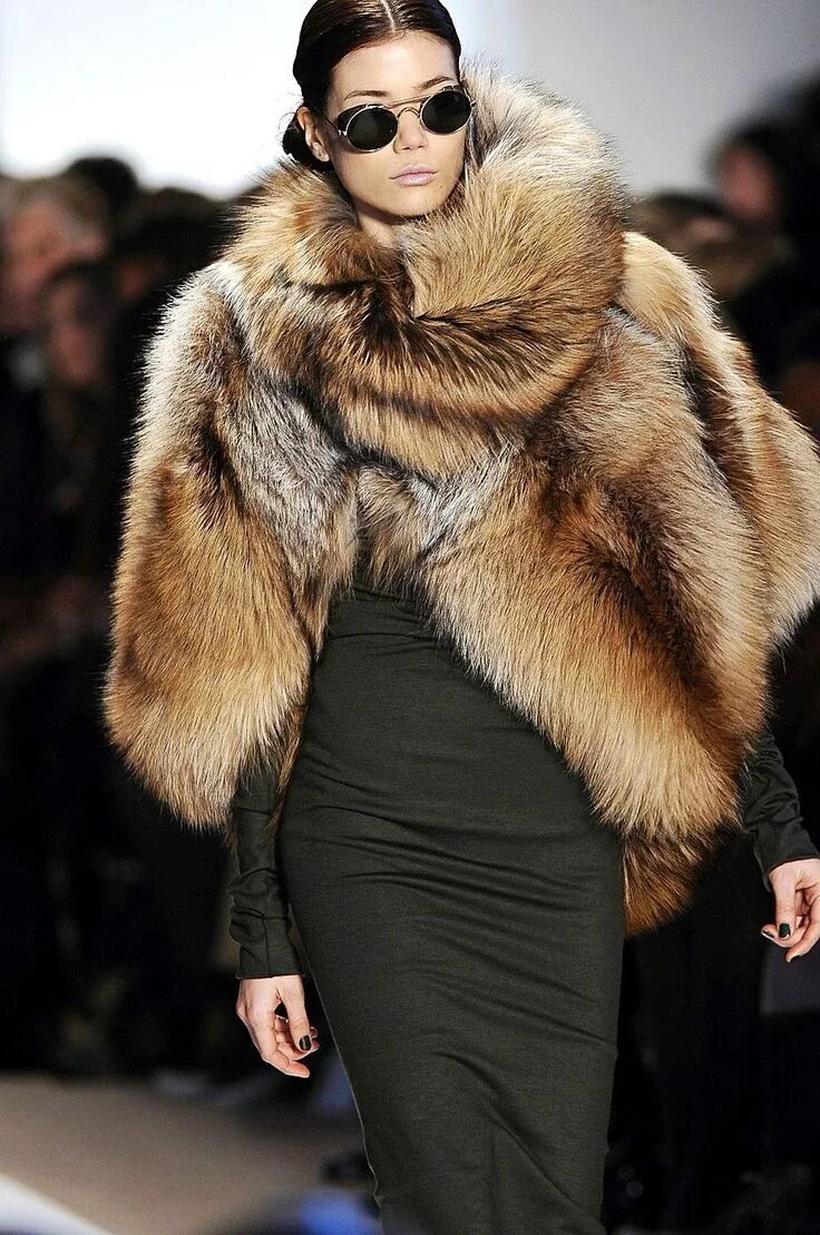 Шарф горжетка. Норковый воротник. С чем носить съемный меховой воротник. С чем носить меховой воротник. Меховой воротник.