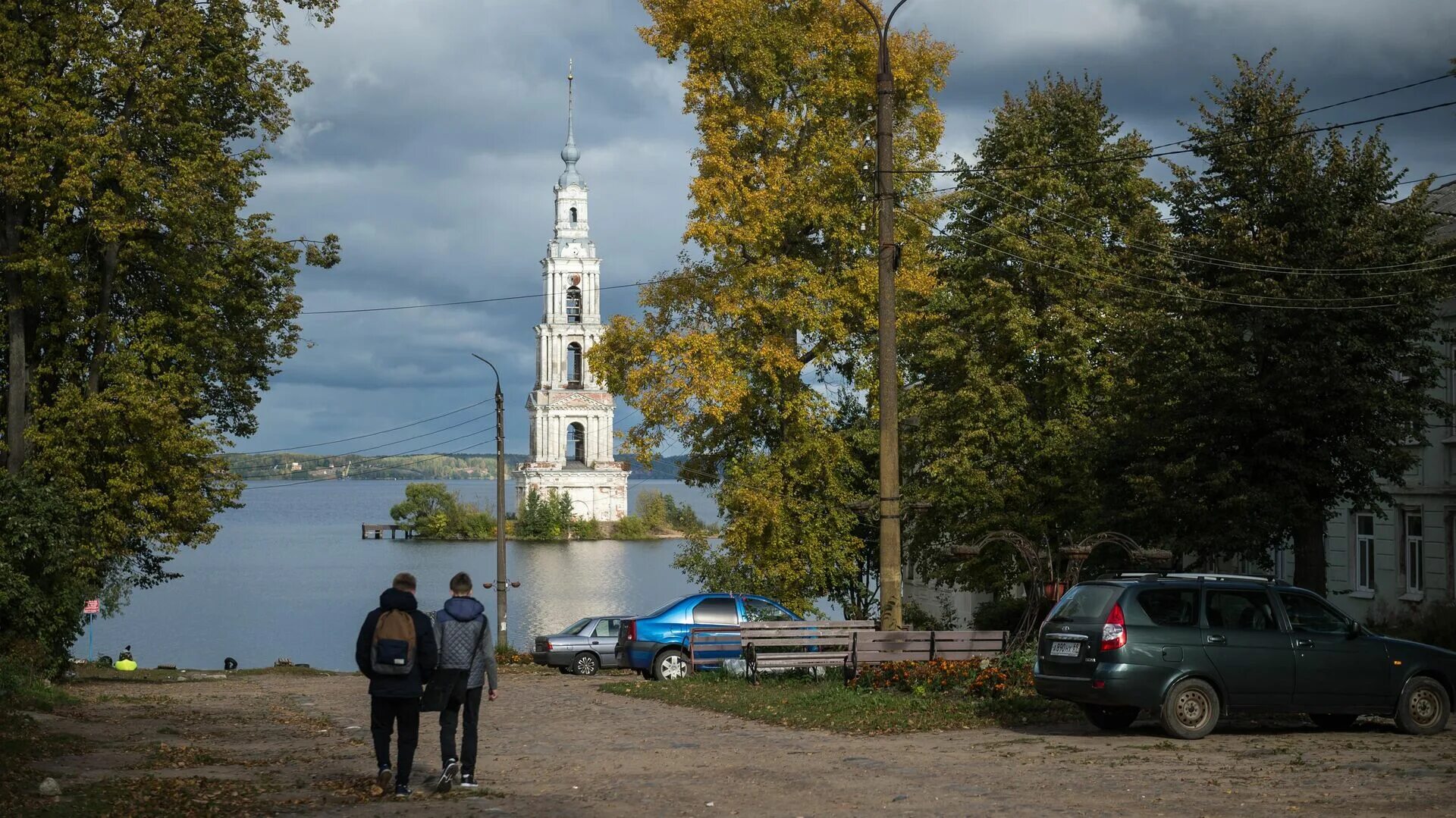 Калязин торопец. Парк победы калязин. Остров спировский в калязине. Николо-жабенского монастыря. Калязин колокольня.