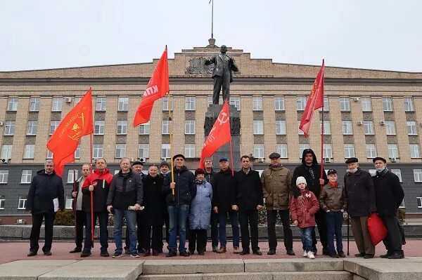 Др ленина 21 апреля. 22 Апреля день рождения Ленина. 22 Апреля праздник день рождения Ленина. 22 Апреля 2022 день рождения Ленина. Сегодня день рождения Ленина.