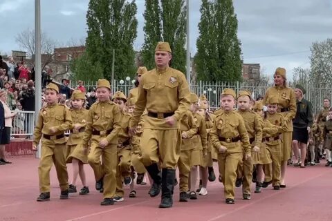 В какие годы проводили парад