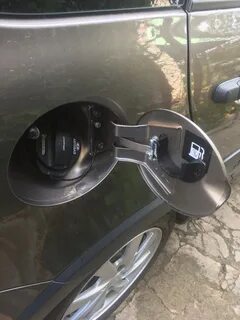Держатель крышки бензобака