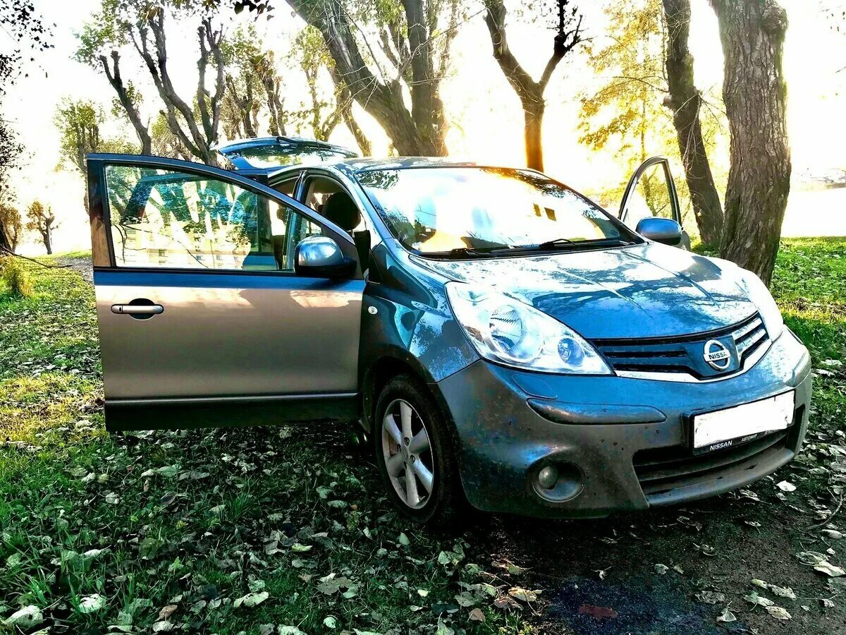 Ниссан ноут 2011. Nissan Note 2011. Nissan Note 1.6 at, 2011. Nissan Note с люком.