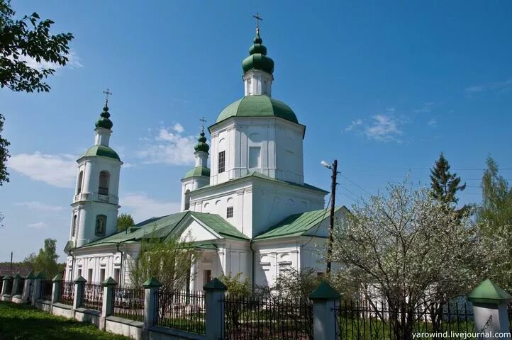 Церковь молоди Чеховский район. Храм в селе молоди Чеховский район. Усадьба молоди Чеховский район. Церковь Воскресения Христова молоди. Погода в молодях