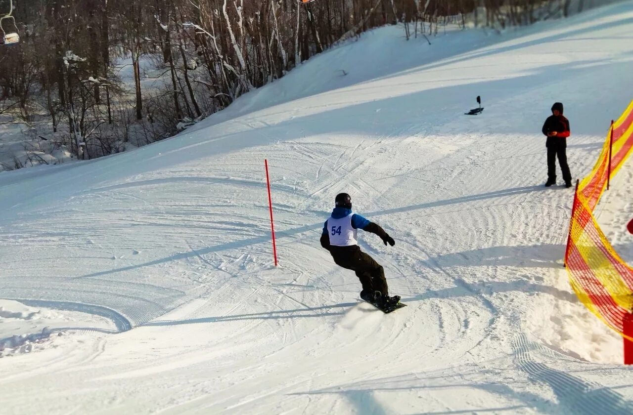 горнолыжный склон фома в биробиджане. ундоры лыжная база. ундоры горки. горнолыжный курорт ундоры ульяновск. трасса ундоры.