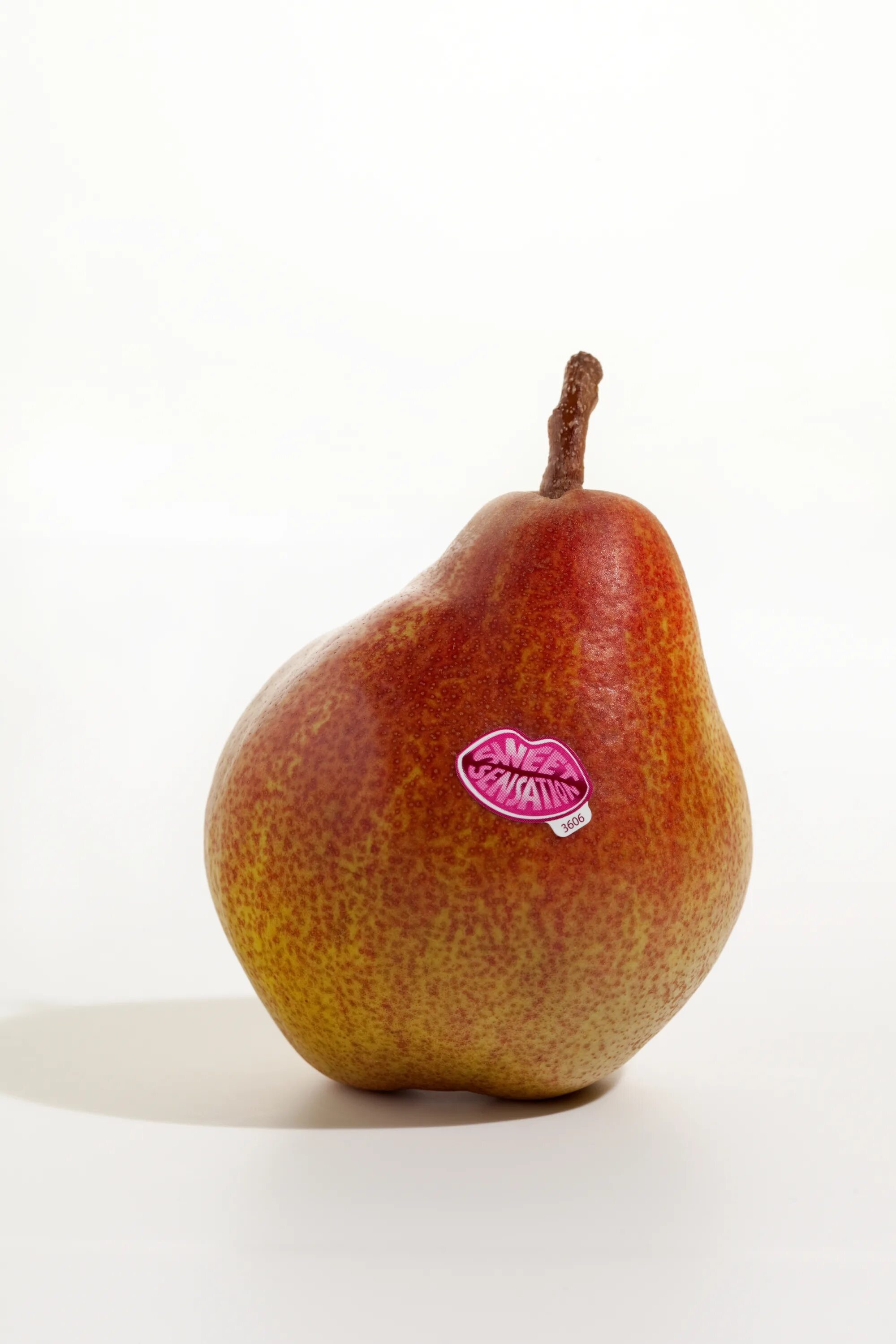 Sweet pear. Свит сенсейшен груша. Груша сладкая. Poire. La poire Venus статуэтка.