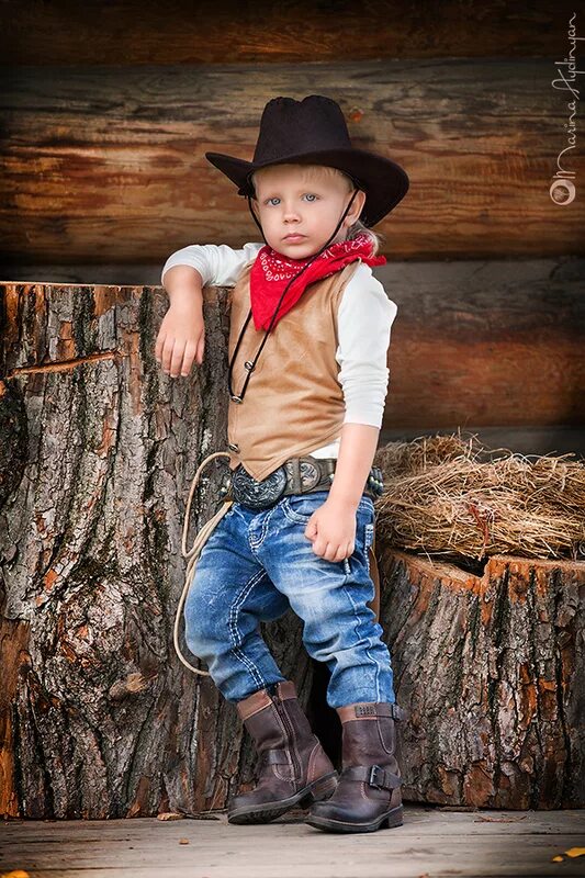 Country children. Ковбойская одежда для мальчиков. Фотосессия для мальчика. Образ для мальчика на фотосессию. Детская одежда в ковбойском стиле.