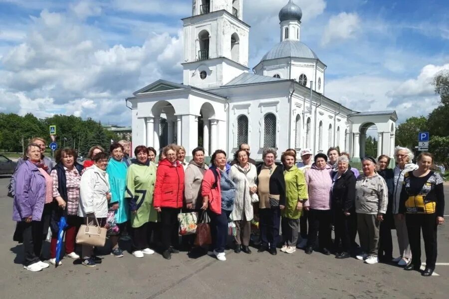 Остров Псков. Псковский район г.остров. Администрация остров Псковская область сотрудники. Соцзащита остров Псковской области.