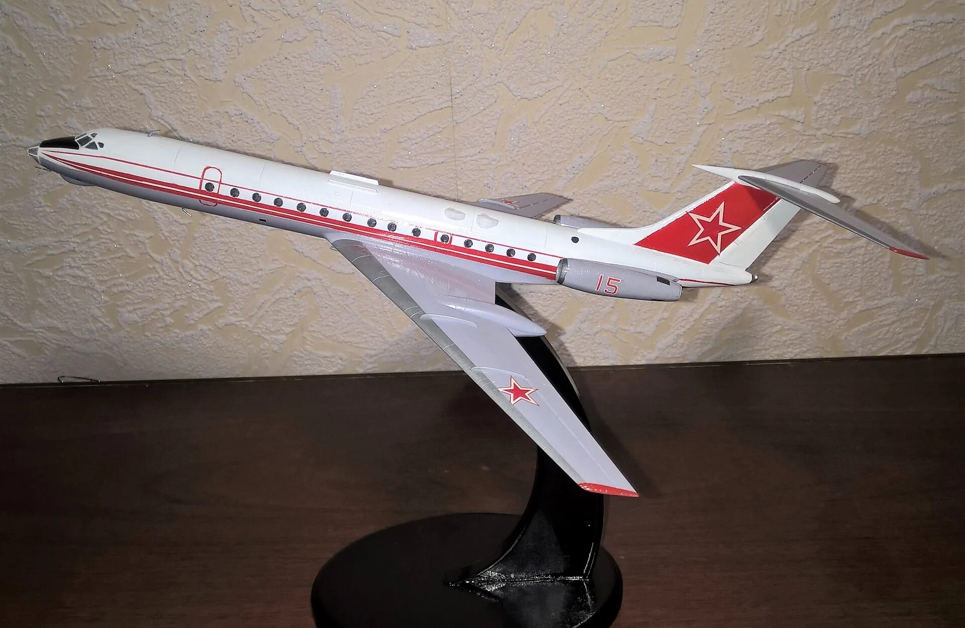 Модель самолёта ту 134 убл. Ту-134 звезда 1/144. Ту-134 1/144. Ту 134 убл модель от звезды. Ту 134 звезда.