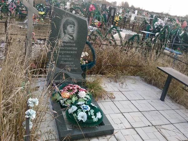 похороны георгия гурьянова. похороны георгия гурьянова. могила георгия гурьянова. георгий гурьянов могила. георгий гурьянов могила на смоленском кладбище.