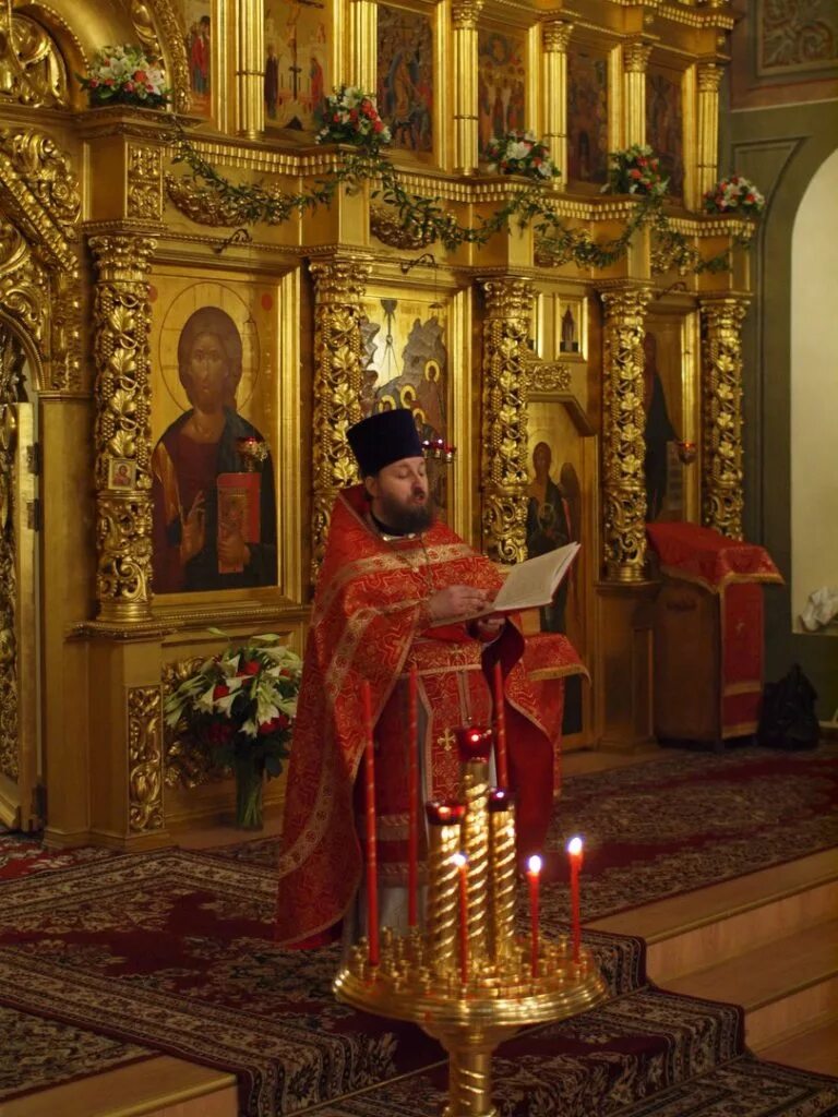 богослужение в храме богоявления