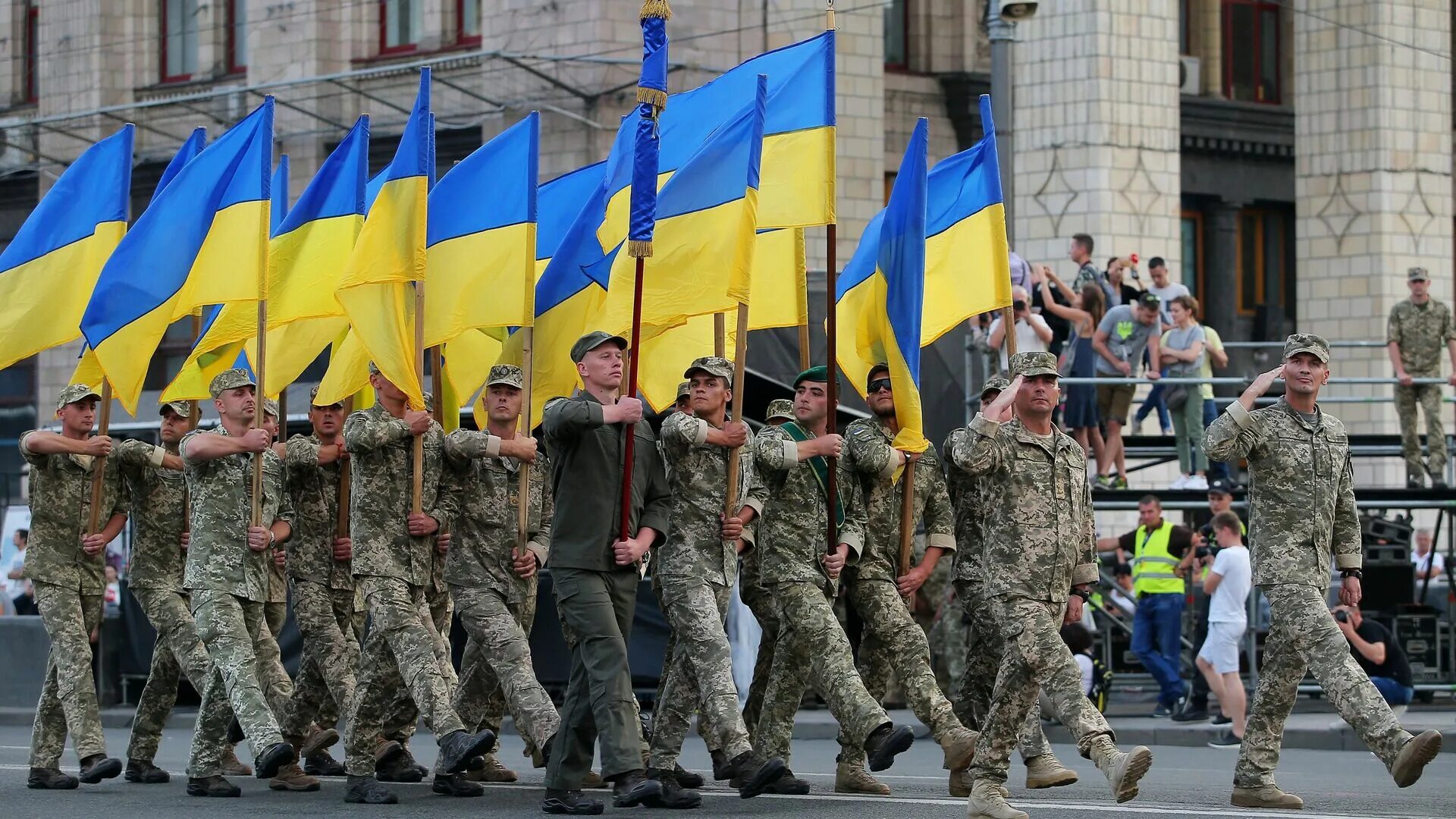 Укр щавший. Украинские военные. Министерство обороны Украины. Парад украинских и российских войск.