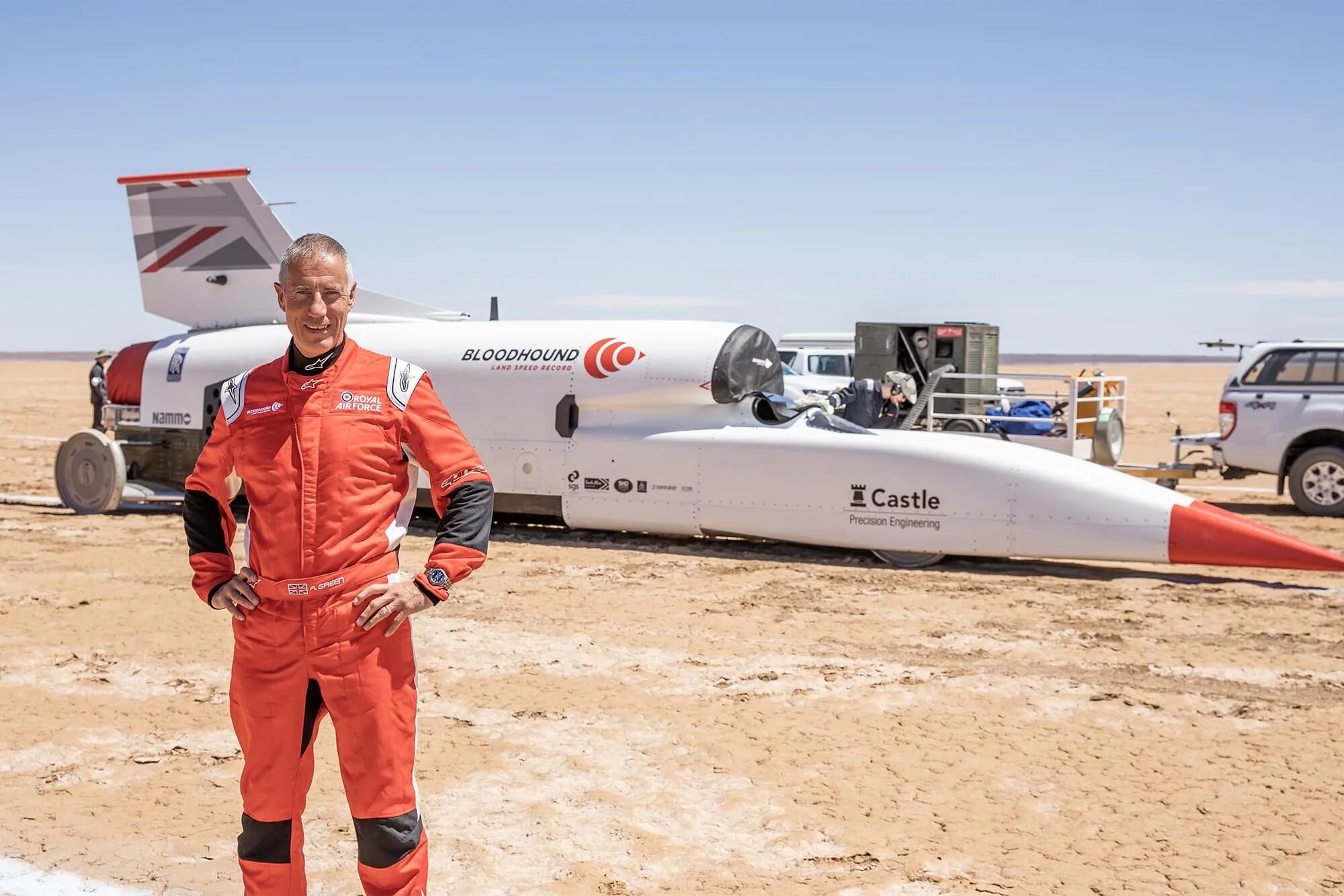 Рекорд скорости на машине. Энди Грин на Thrust SSC. Энди Грин рекорд скорости. Пилот Энди Грин. Thrust SSC англичанином Энди Грином.