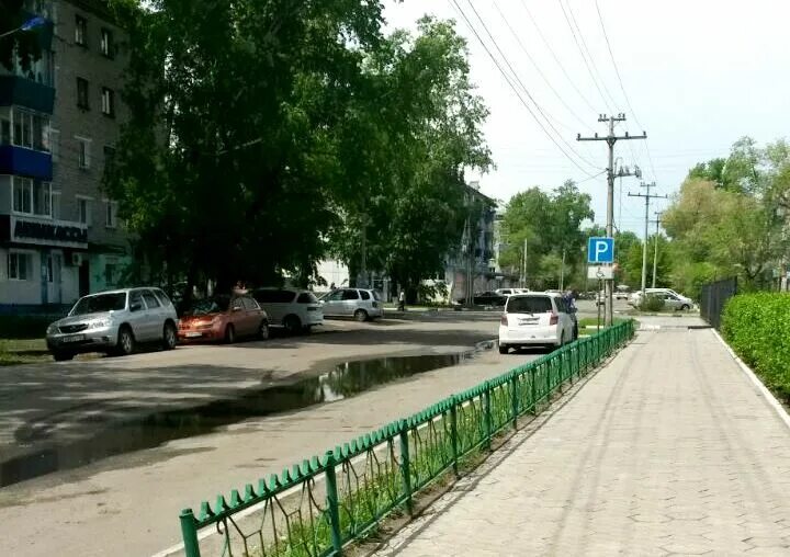 Доставка белогорск амурская область. Пенсионный фонд г Белогорска Амурской области. Теплые стоянки Белогорск Амурская область. Стоянка для инвалидов пенсионный фонд Когалым. Пенсионный фонд в Белогорске панорамное фото.