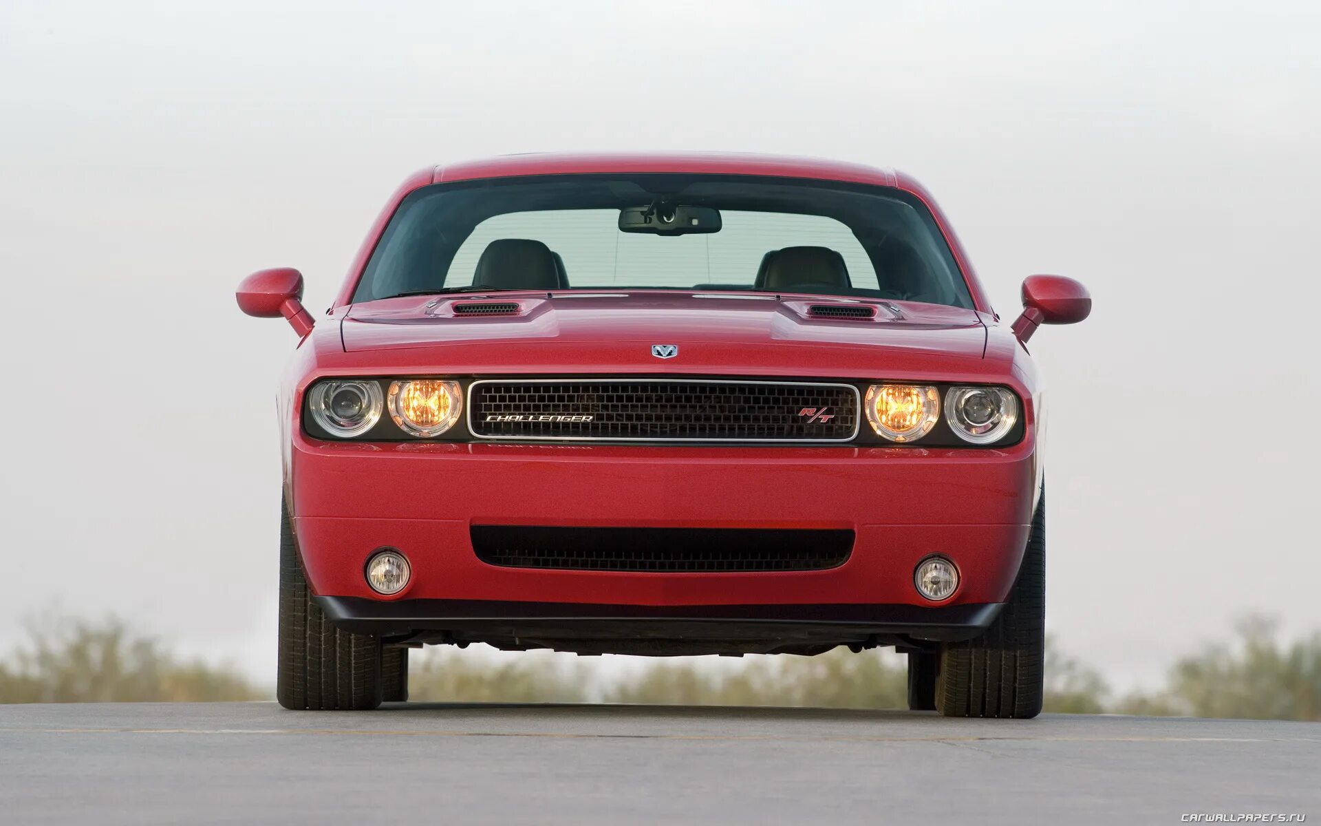 Машина додж челленджер. Dodge Challenger 2008. Dodge Challenger r/t 2008. Додж Челленджер 2008 красный. Dodge Challenger 3 поколение.