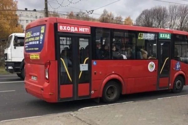 49 автобус рязань. Рязанский автобус. 41 Автобус Рязань. 47 Автобус Рязань. Маршрутки красные Рязань.