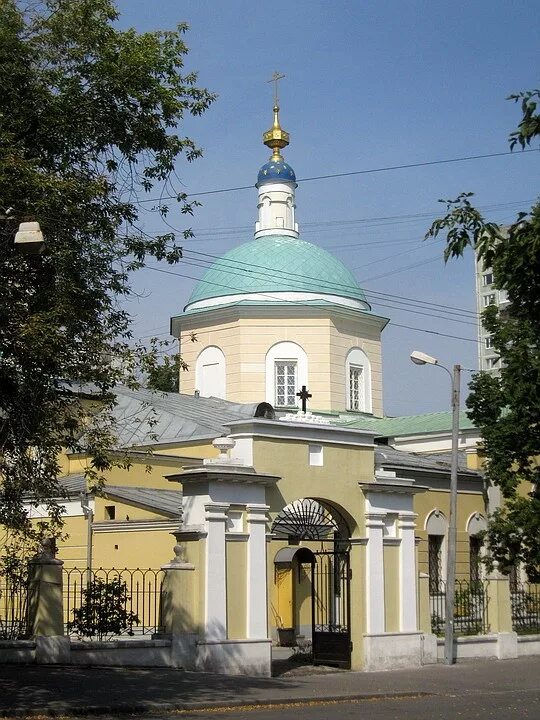 Тихвинский переулок храм тихвинский. Храм тихвинской божьей матери в сущеве. Церковь тихвинской иконы божией матери в сущеве. Тихвинский храм в сущеве. Тихвинский переулок храм тихвинский.
