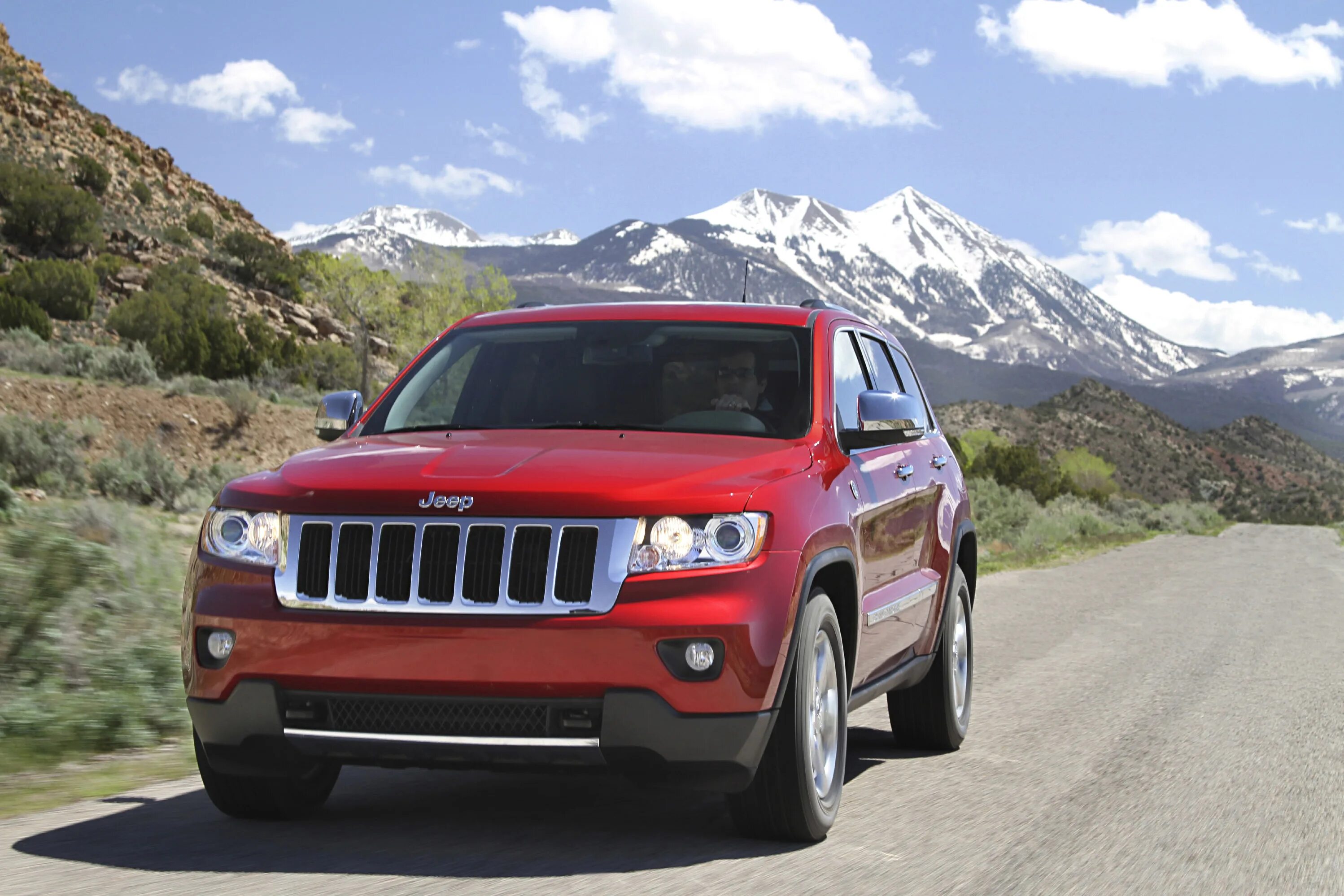 Машина Jeep Grand Cherokee. Jeep Cherokee 2011. Гранд Чероки 2011. Джип Чероки 2011.