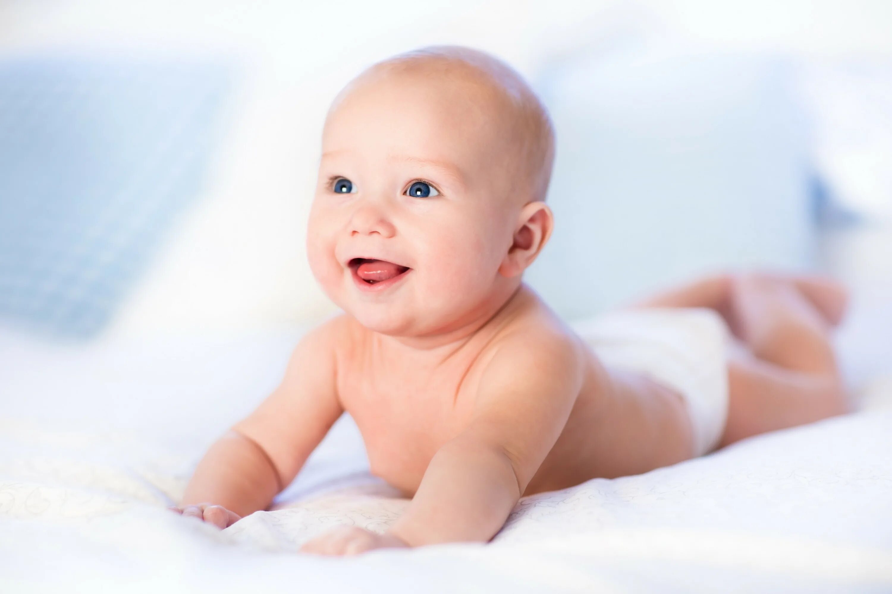 F s baby. Дети грудного возраста. 4 ойлик чакалок ривожланиши. F s baby. Грудничок улыбается.