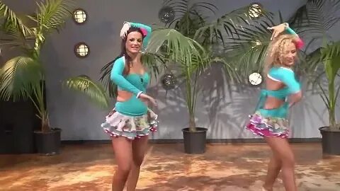 Песня а я баба
