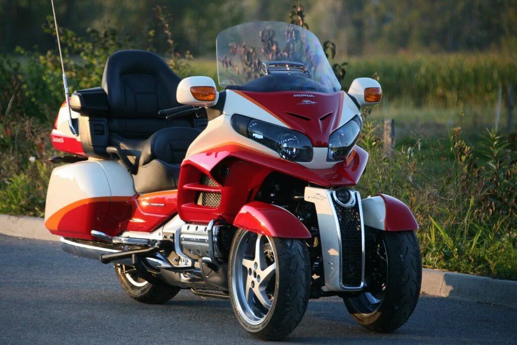 Мотоцикл honda gold wing