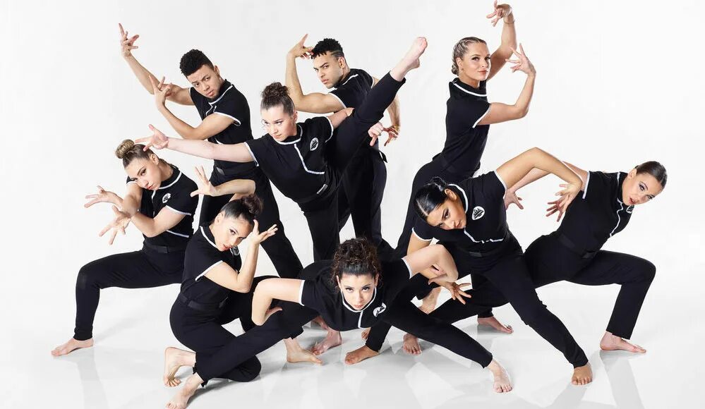 Dance members. Танцуют все фото. Dance members. Dance members. Танцевальная группа.
