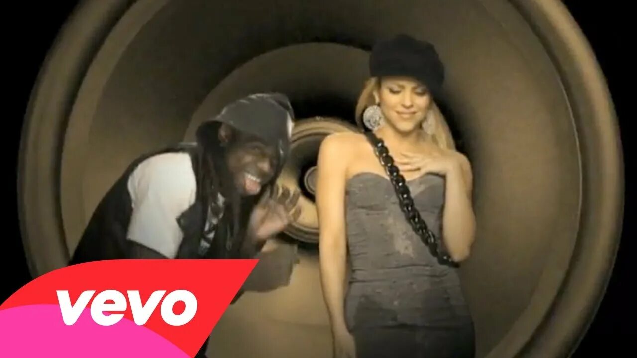 Песня give it up to me. Give it up to me Шакира. Shakira why wait. Shakira Lil Wayne give it up to me. Give it to me клип.