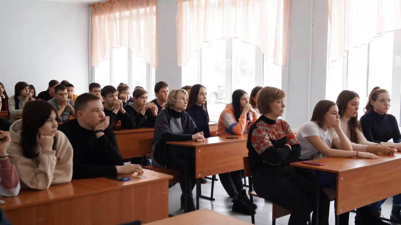 Ммпк мелеуз. Индустриальный колледж мелеуз. Мелеузовский многопрофильный колледж. Ммпк мелеуз. Ул ленина мелеуз.