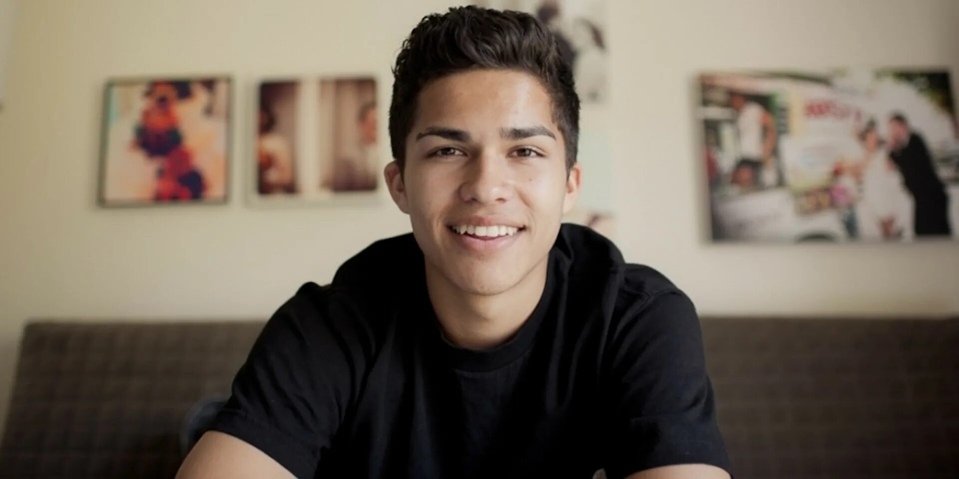 Alex Aiono. Алекс Хаус (актёр). Alex Aiono биография. Alex Aiono as a child.