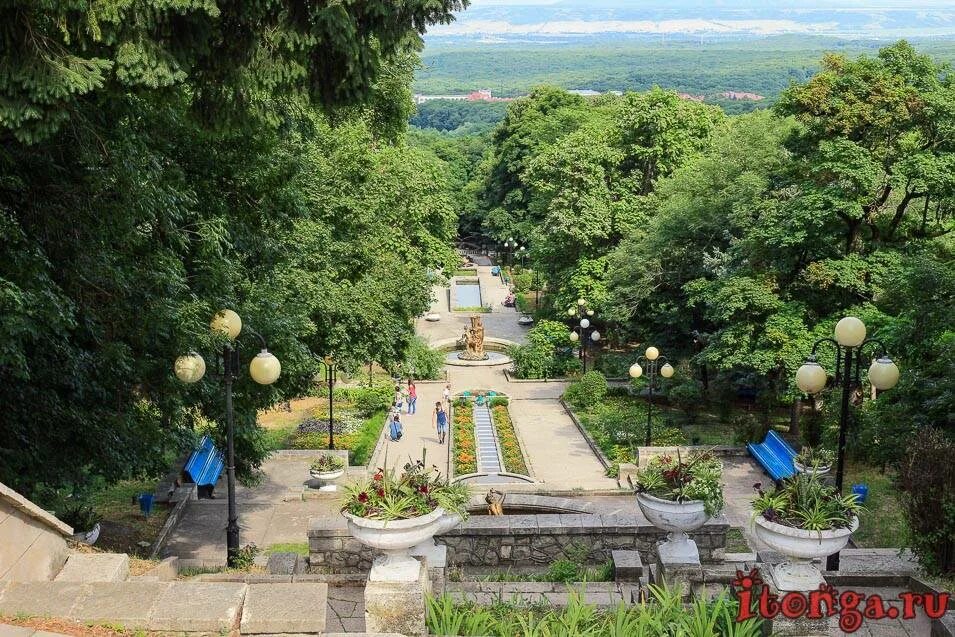 Нова железноводск. Железноводск парк каскадная лестница. Железноводск каскадная лестница 2020. Курортный парк Железноводск. Новая каскадная лестница в Железноводске.