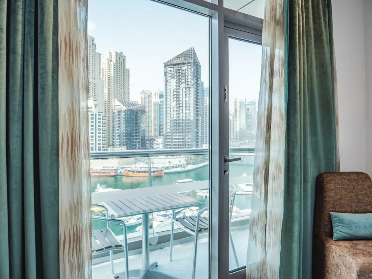 Apartments spa. Signature hotel apartments spa marina 4. signature hotel dubai marina. signature hotel apartment &amp; spa marina 4*, оаэ, дубай. signature hotel apartments &amp; spa marina apartment.