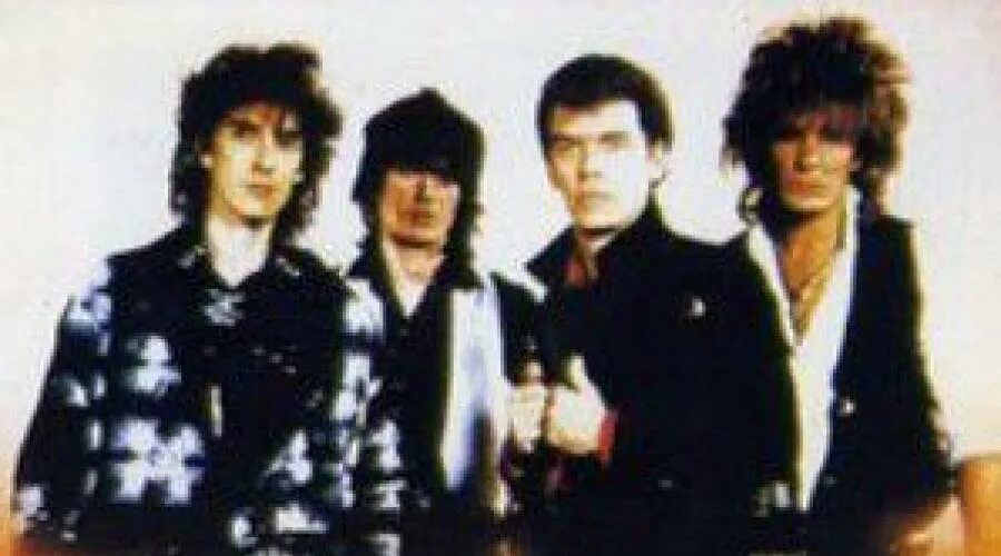 Название групп 70. Рок группы 70х 80х зарубежные. Британские рок группы 70-х. Рок-группы 80-х Англия. Рок группы 80 годов.