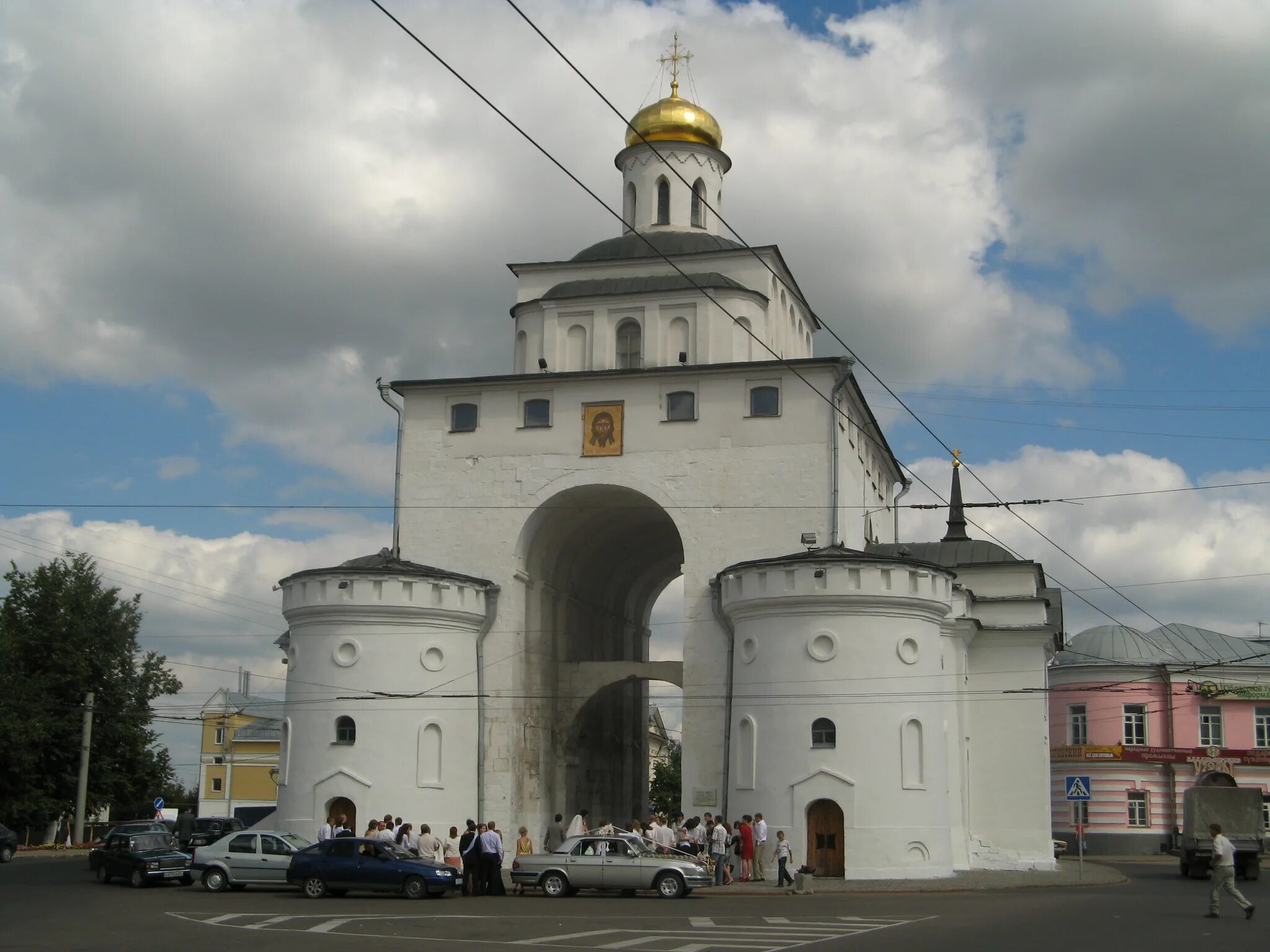 В каком городе находится памятник золотые ворота. Золотые ворота Домодедово. Золотые ворота ям Домодедово. Золотые ворота во Владимире. Золотые ворота село ям.