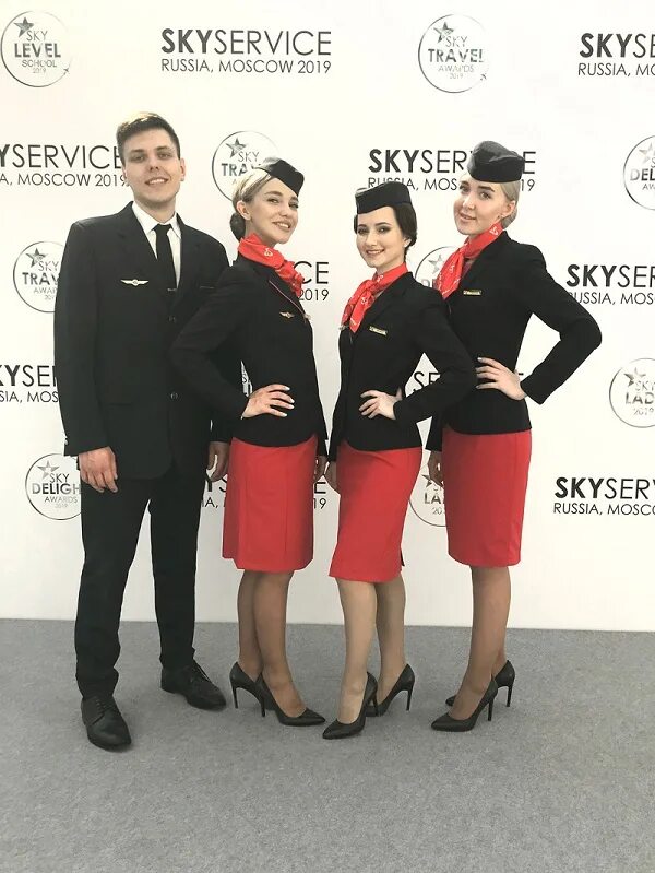 Уральские вакансии бортпроводника. Школа бортпроводников красноярск. Бортпроводник ural airlines. Униформы бортпроводника в уральских авиалиниях. Уральские вакансии бортпроводника.