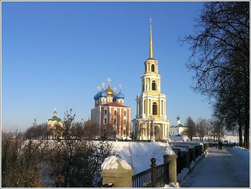 Рязань с высоты птичьего полета. Рязань кремль. Рязань с высоты. Кремлевский сквер рязань. Рязань ве.