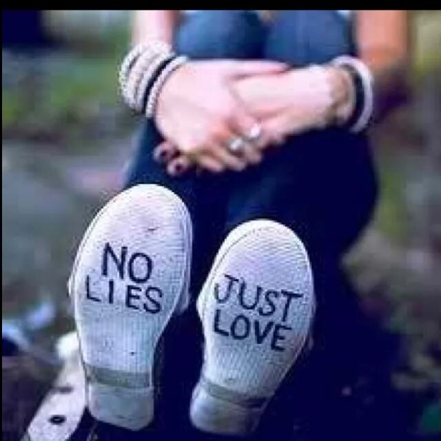 It s just love. Happy alone. just love фото. alone but happy.