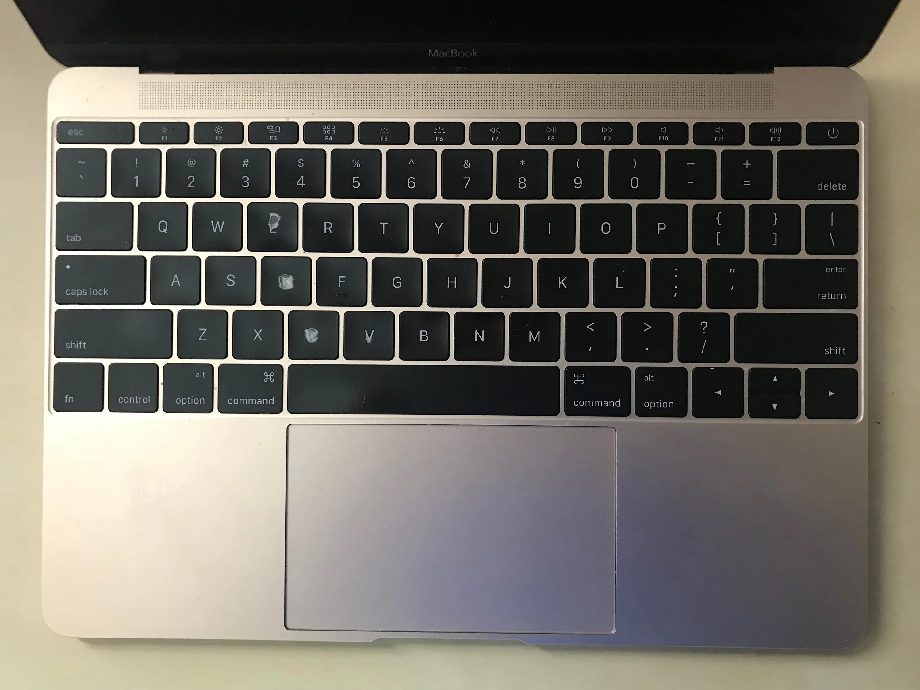 Клавиатура макбук 2021. MACBOOK m1 клавиатура. Клавиатура Mac Air раскладка.