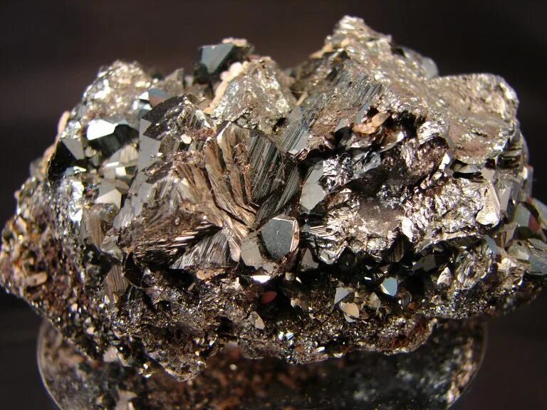 Ленточный конвейер стойленский гок. Карьер рудногорский рудник. Переработка полезных ископаемых. Кремень камень. Измельчение железной руды.