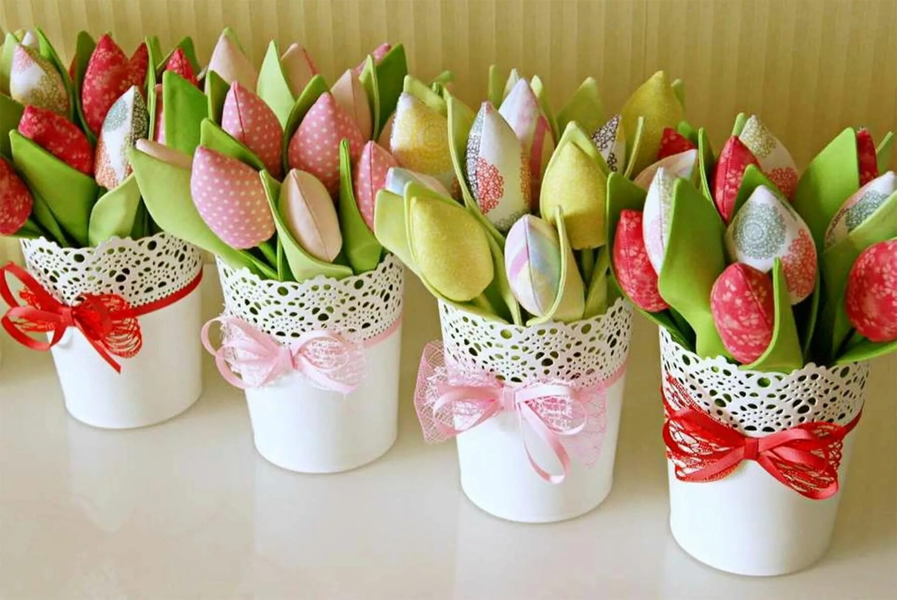 Подарок своими руками мамам цветы. Тюльпаны из ткани.