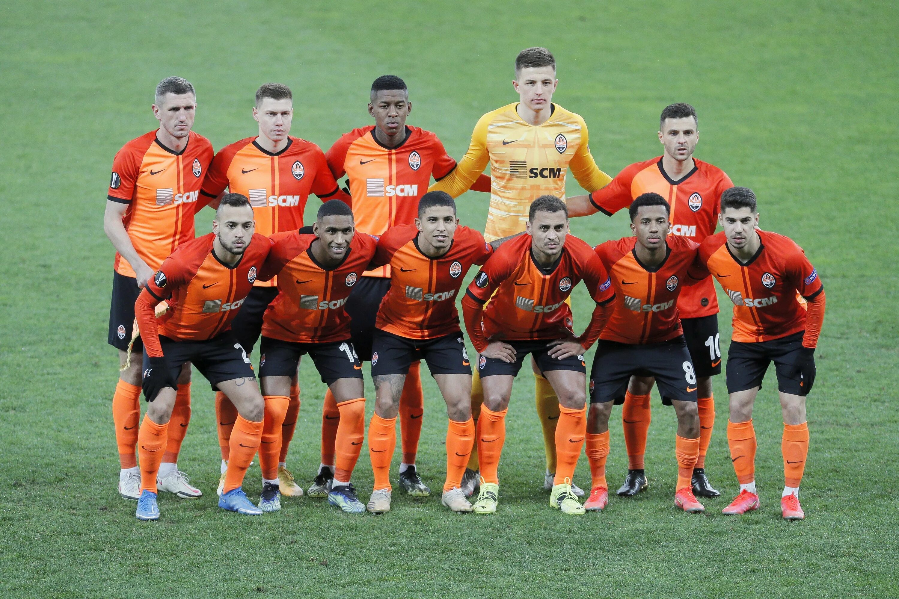 Фк донецкий шахтер. Футбольный клуб шахтёр (донецк). Фк шахтер шахты 2022. Fc shakhtar donetsk игроки фк «шахтёр» донецк. Донецкий шахтер футбольный.