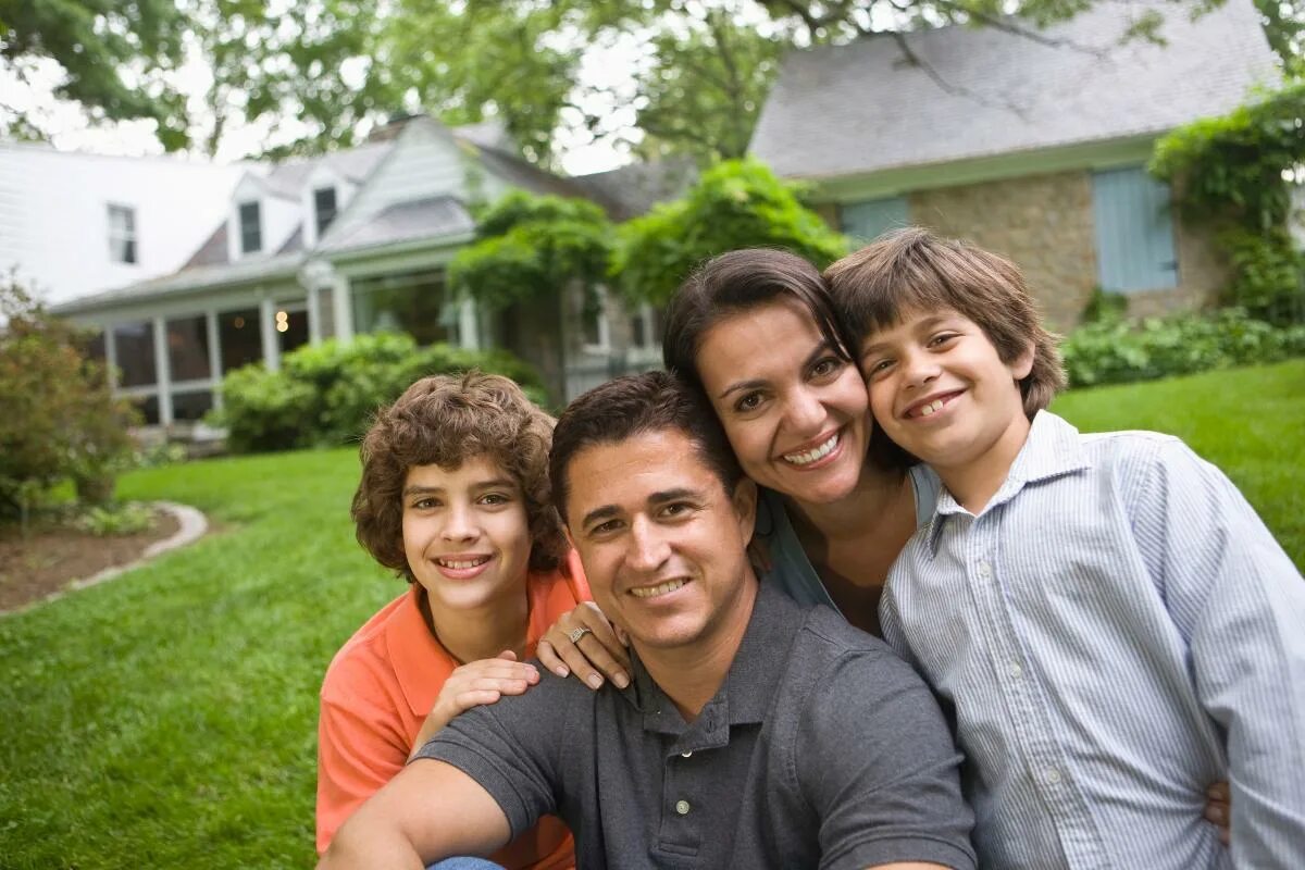 Single family. International Family фото. Family attorney. Великобритания 1997 широкая семейная программа. Lawyer helps Family.