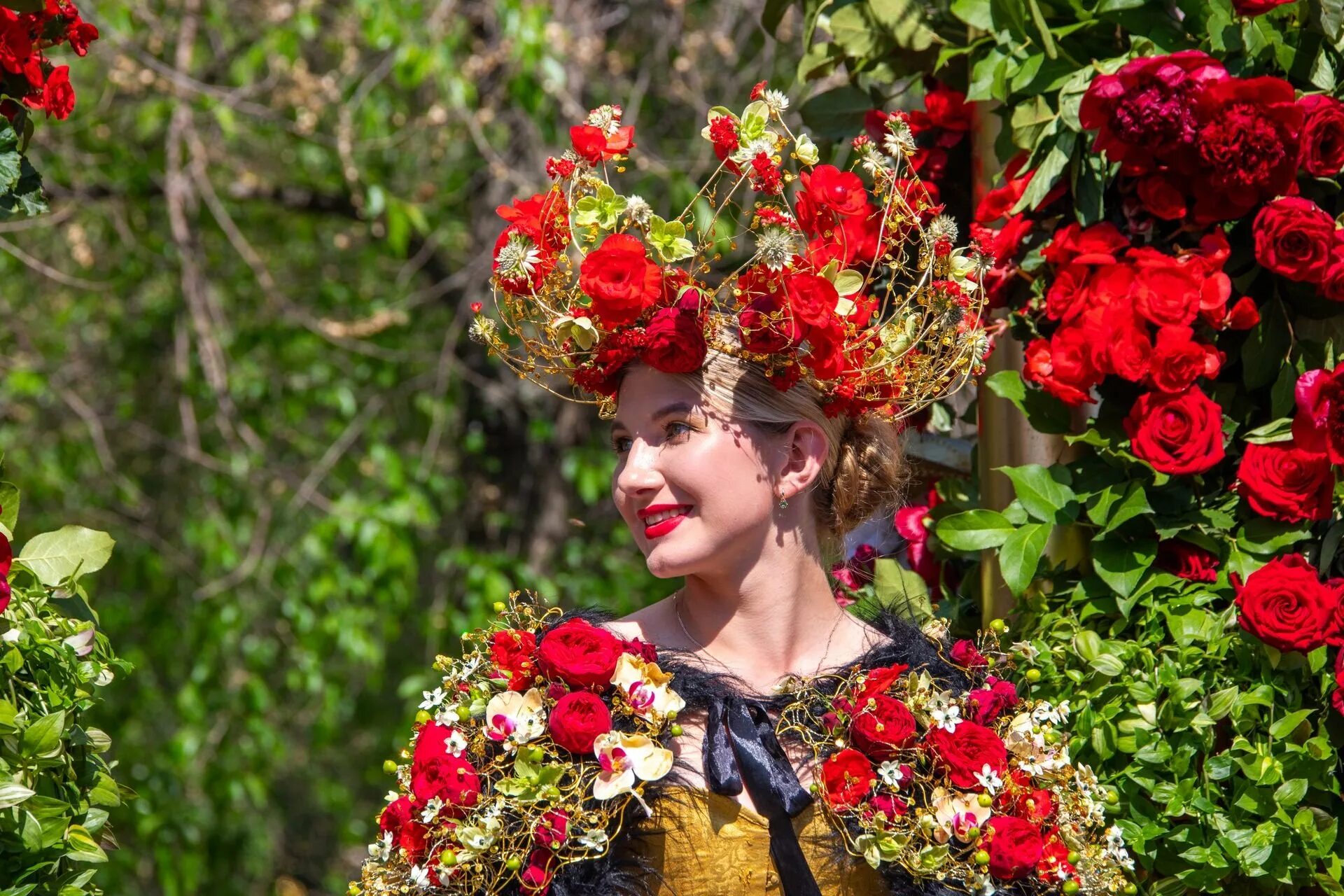 Ярмарка цветов. Парад цветов в блюменкорсо (нидерланды). Фестиваль цветов в питере 2022. День цветов. Праздник цветов композиции.