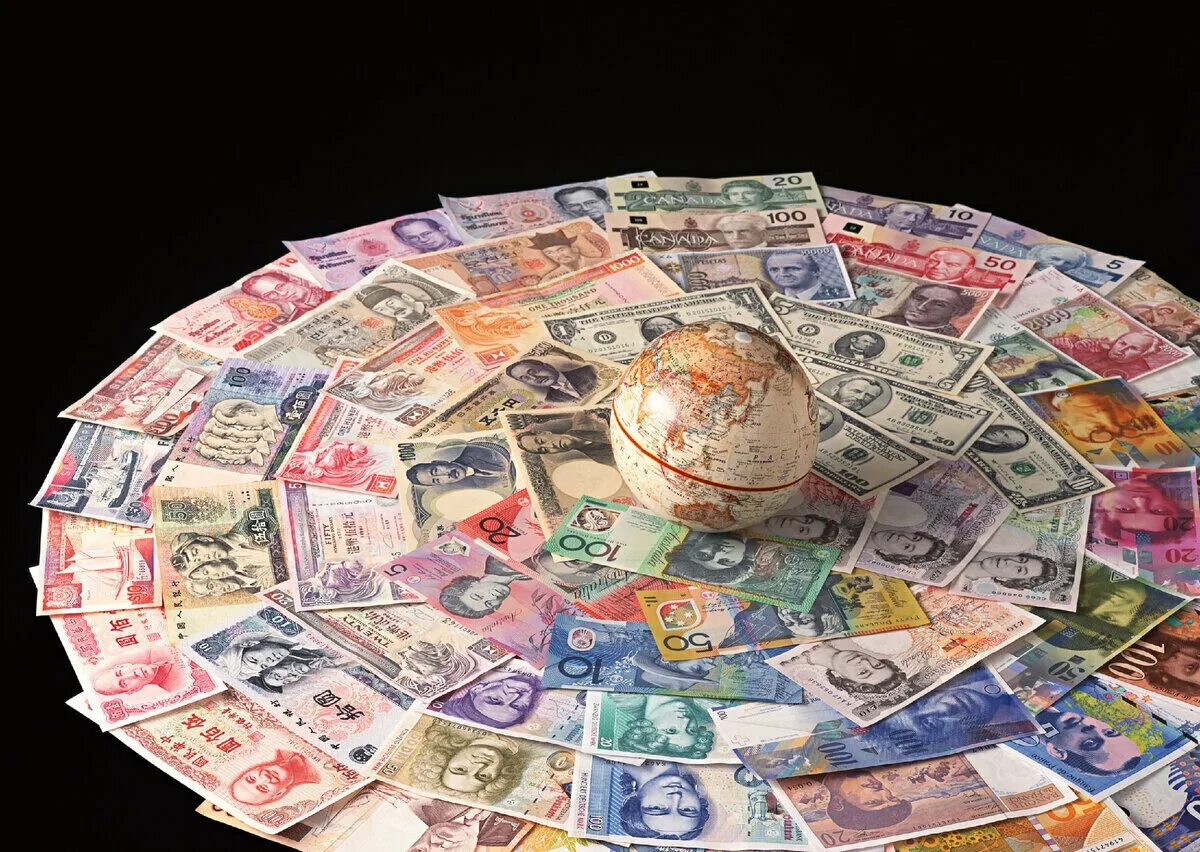 Купюры иностранной валюты. Деньги разных стран мира. Денежные купюры разных стран. Мировые валюты фото. Купюры разных валют.