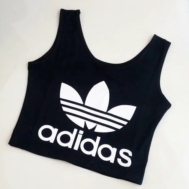 Краткий топик. Adidas gr8195 спортивный топ. Кроп топ adidas. Топики одежда. Топик рисунок.