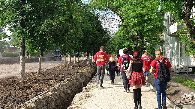 сколько людей в новошахтинске. население города новошахтинск. новошахтинск стелла. дюсш 4 новошахтинск. люди новошахтинска.